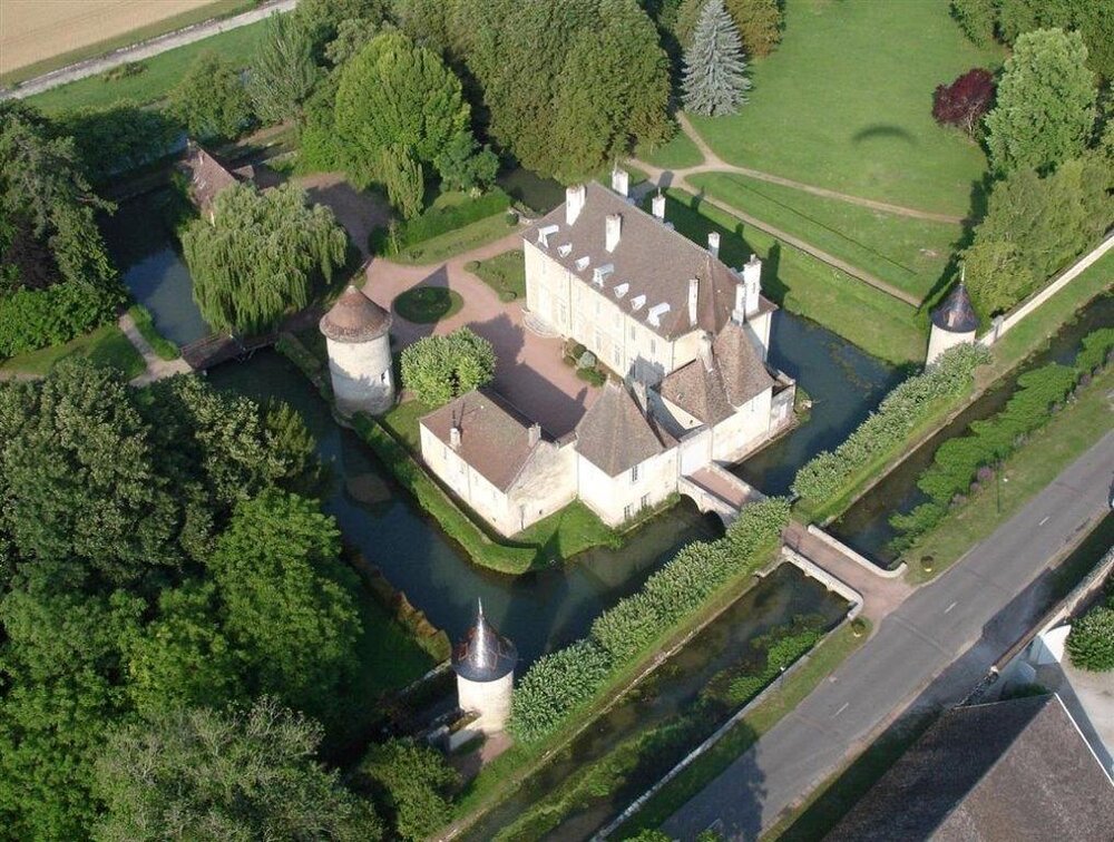 Chateau de Serrigny